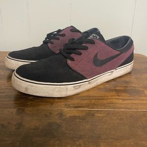 Nike Janoski